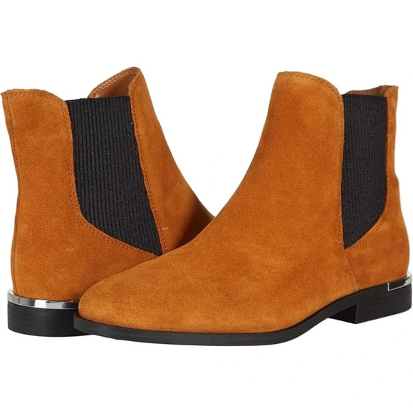 Nine West Cognac Honey Suede Chelsea Ankle Bootie with Gold detail size 9 M - Picture 1 of 11